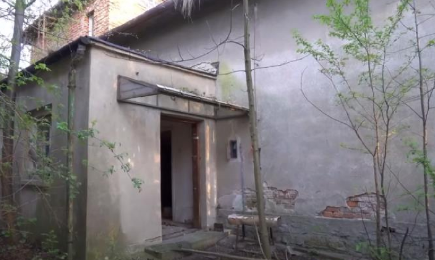 KUĆA RASTVORENOG TELA TRAŽI KUPCA! Prošlost koja ledi krv, da li ima dovoljno hrabrih?