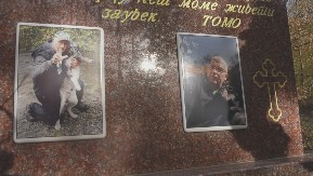 "ZAŠTO ME OSTAVI MOJ NAJBOLJI PRIJATELJU!" Tomo podigao nadgrobni spomenik svom ŽIVOTNOM SAPUTNIKU Vukiju!