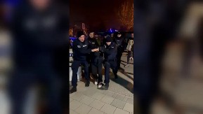 PIROMAN PLAĆEN DA BACI MOLOTOVLJEV KOKTEL, UHAPŠEN I NARUČILAC Market izgoreo, 70 stanara evakuisano!