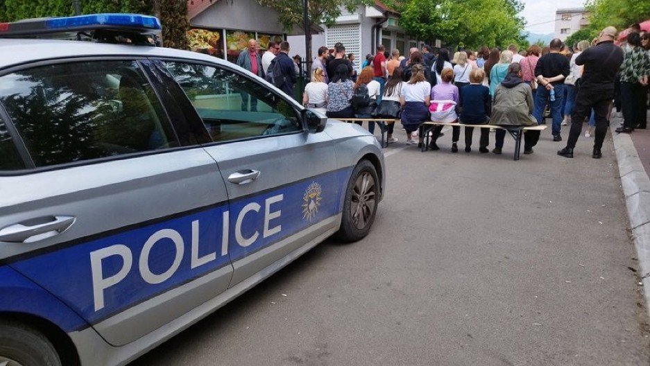 POVREĐEN MLADIĆ TOKOM EKSPLOZIJE U ĐAKOVICI! Sumnja se da ima još neeksplodiranih bombi