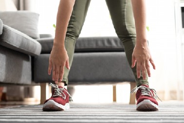 DA LI MOŽETE DA DOTAKNETE NOŽNE PRSTE DOK STOJITE?   Proverite da li je vaše telo u problemu, ovaj test otkriva zdravstvene tegobe