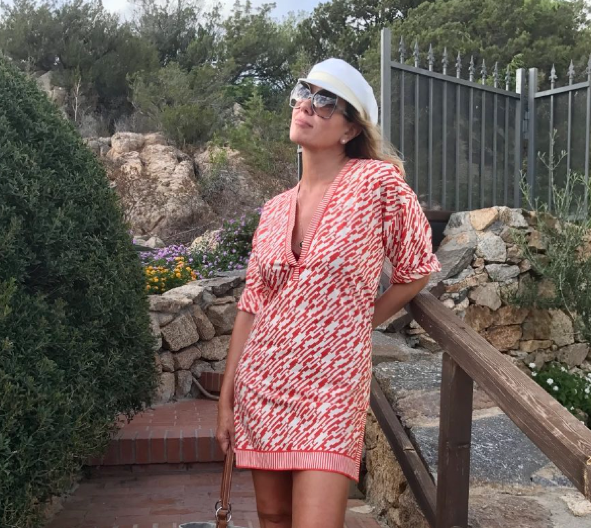 BIVŠA VODITELJKA RTS POTPUNO GOLA! Raspametila izgledom u šestoj deceniji, vrela fotka ostavlja bez daha!