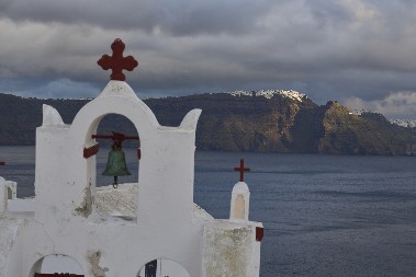 SANTORINI SE OD JUTROS ZATRESAO DVA PUTA! Razlika između zemljotresa 20 minuta, meštani strahuju od većeg užasa (FOTO)
