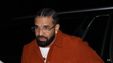 BEZOBRAZLUK BEZ GRANICA Zgodni reper prošetao u majici sa nestašnim rečima, i to nije sve, Srpkinje zbog ovoga gube razum