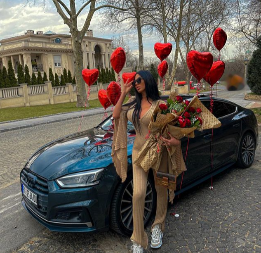 "LAKŠE MI JE DA SA NEKIM IMAM ODNOS SAT VREMENA NEGO..." Isplivao snimak poznate starlete, hapšena je zbog podvođenja!