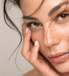 ČUVENA DERMATOLOŠKINJA PORUČILA Tri dodatka ishrani mogu poboljšati izgled kože i smanjiti bore