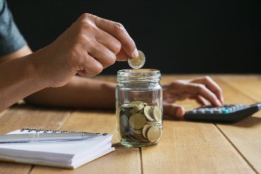 OGORČENI SRBIN U NEMAČKOJ OTKRIVA SUROVU ISTINU! Kako nestaje plata od 3.400 evra? "Imam mentalne slomove, ma Srbija je majka!"