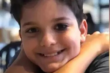 MATIJU (15) IZBOLI TINEJDŽERI NA PIJACI Brutalan napad snimljen kamerom u Istanbulu