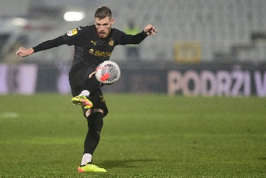 OZBILJAN PROBLEM ZA BLAGOJEVIĆA Partizan bez desnog beka u derbiju!